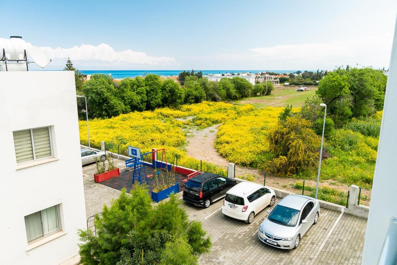 Luxury Two-Bedroom Apartment In Amazing Place Lukomorye C4 Karavas  Luaran gambar