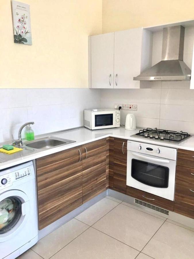 Luxury Two-Bedroom Apartment In Amazing Place Lukomorye C4 Karavas  Luaran gambar