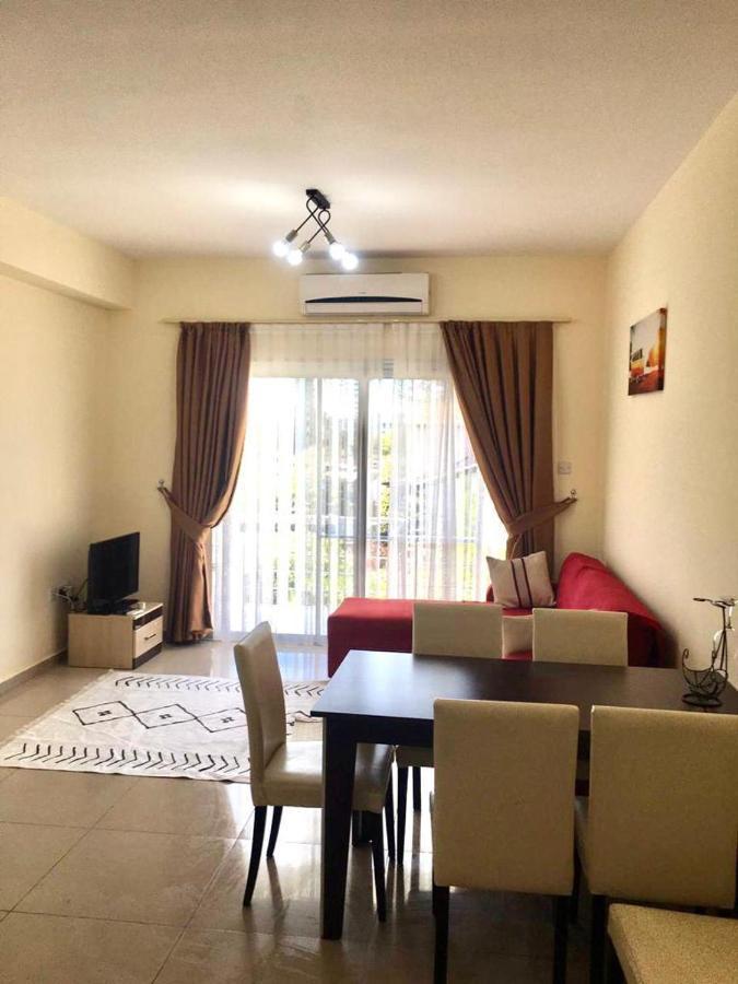 Luxury Two-Bedroom Apartment In Amazing Place Lukomorye C4 Karavas  Luaran gambar
