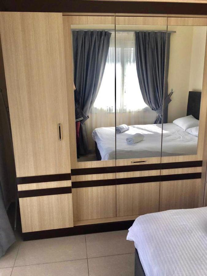 Luxury Two-Bedroom Apartment In Amazing Place Lukomorye C4 Karavas  Luaran gambar